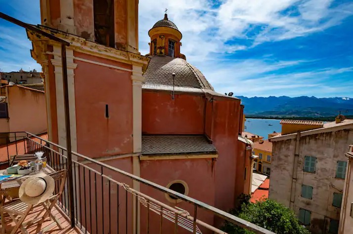 Appartement au centre de Calvi